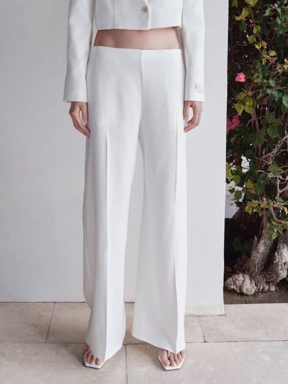 Aritzia Parity Linen Pants - Color Oak - Size 4